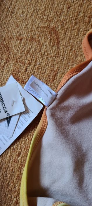 Бански Rebecca,Sразмер