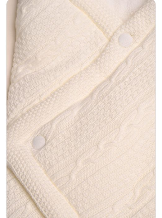 Бяло портбебе което става на одеало