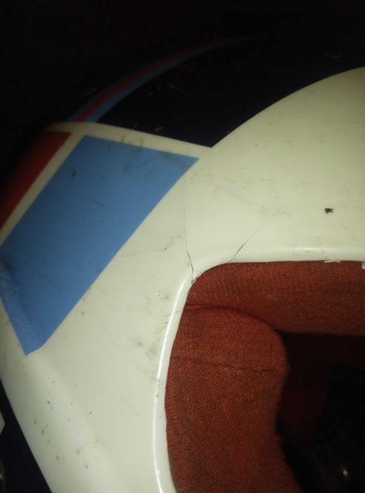 Каска SPARCO с изтекла FIA хомологация