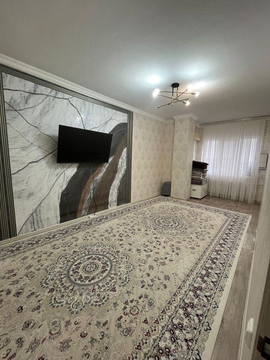 Продам ковёр в отличном состояние