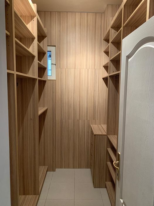 Дава се под наем Тристаен апартамент в София, Център - 112 кв.м за 1200 € - Снимка #8