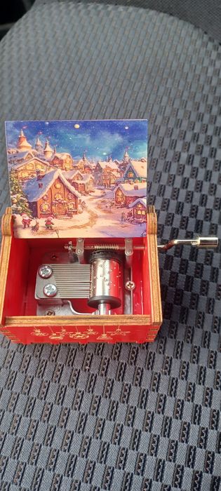 Кутия за рожден де,Коледни подаръчета -музикална    кутия -Коледа,Рожд