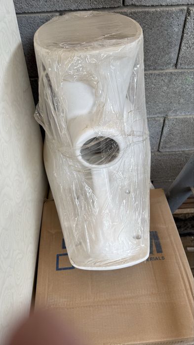 Унитаз новый фирмы ЕВМ