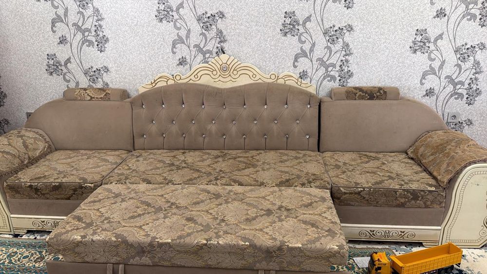 Диван для гостинной