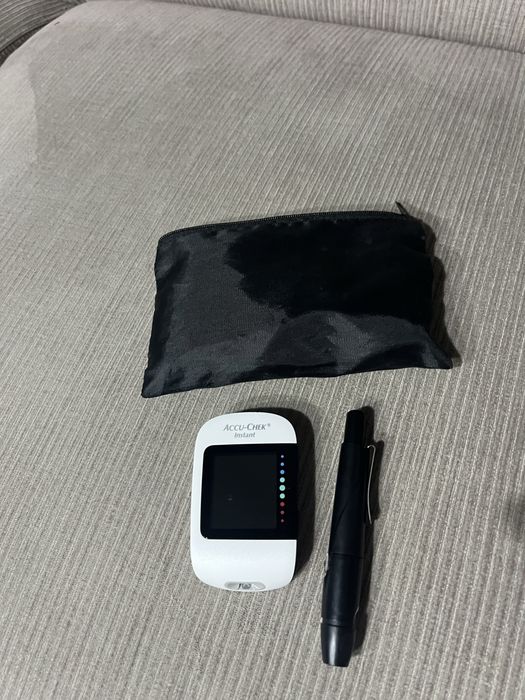 Glucometru Accu check Active