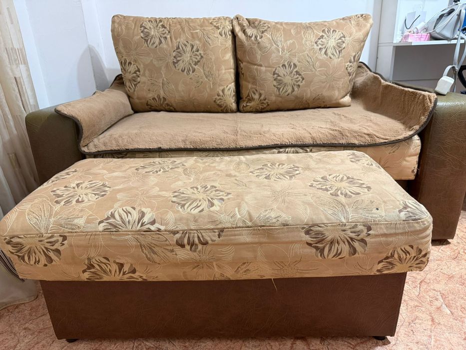 Диван, мини-диван и кресло