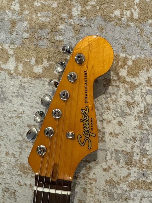 Электрогитара в отличном состояние