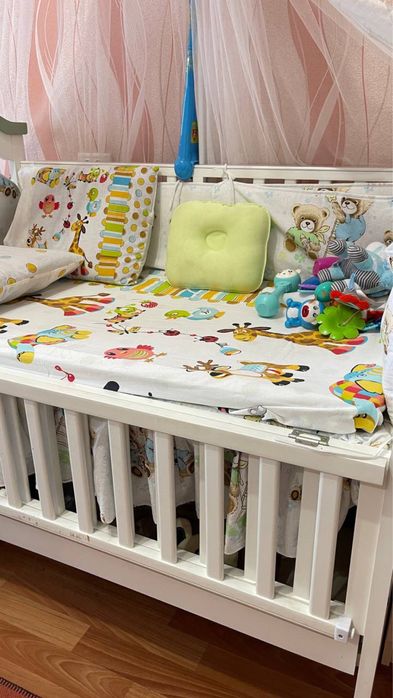 Детская кроватка в хорошем состоянии