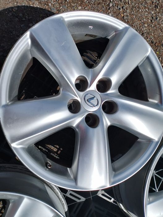 Диски оригинал Lexus LS R19 5x120 8j Et35