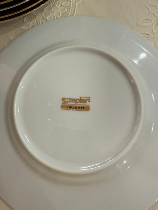 Продам столовый сервис Black and White Цептер