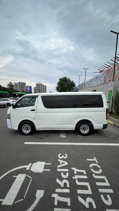 Toyota Hiace, 2007