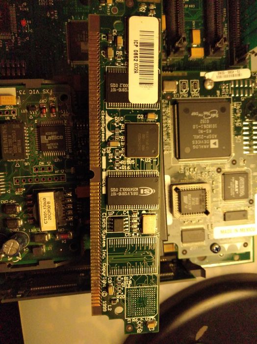 Cisco 1751 cu extensie VIC 2FXS , modul Ethernet si modul hardware VPN