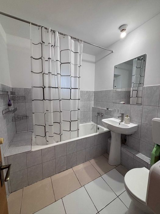 Ap. central cu 2 camere si balcon | 50 MP | Renovat | Anvelopat
