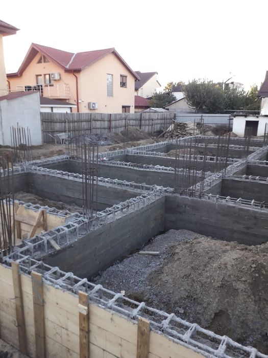 Construim Case la Rosu .