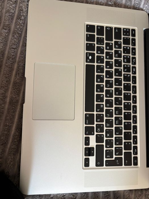 MacBook Pro 15.7 дюймов