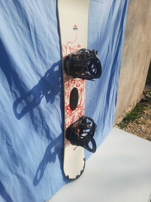 Сноуборд Blackhole 145см. С автомати