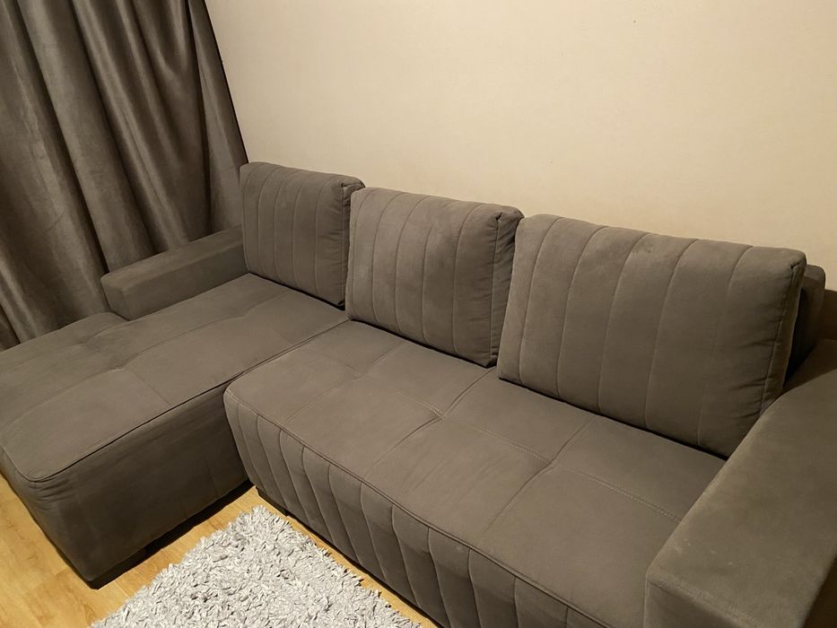 Canapea maro de vanzare