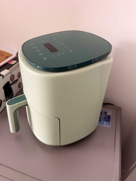 Airfryer COSORI stare foarte bună