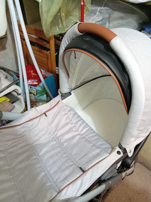 Продавам бебешка количка
