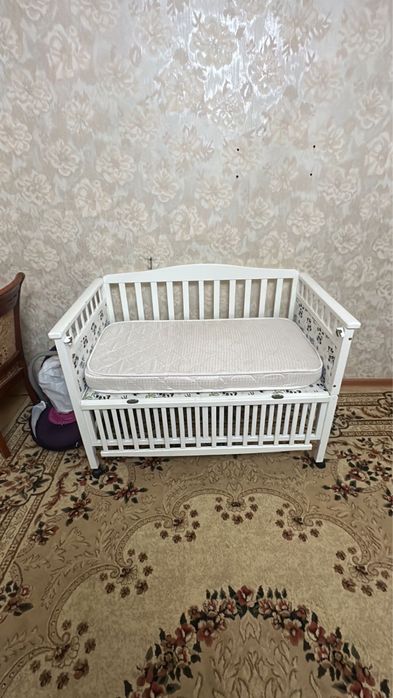 Детская кроватка
