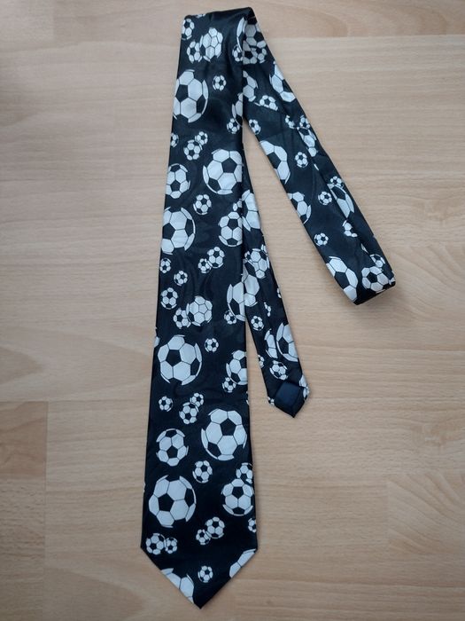 Вратовръзка за футболни фенове