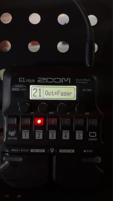 Tonuri de vioara pentru procesor Zoom G1 Four