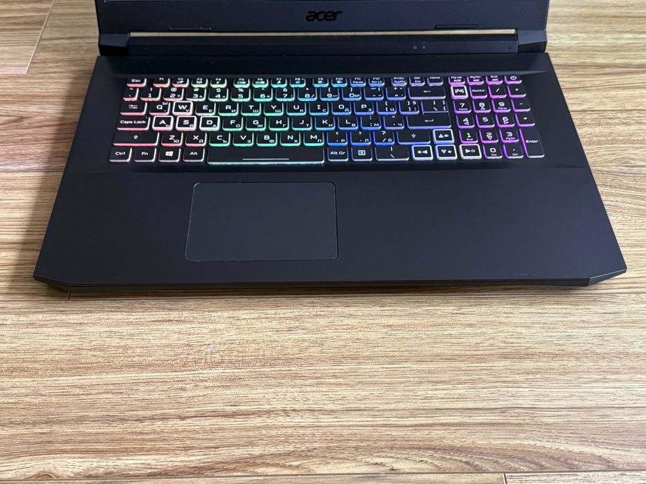 17.3 Nitro`Ryzen 7-5800H/RTX 3080/32GB RAM/1TB SSD/FHD IPS 144Hz