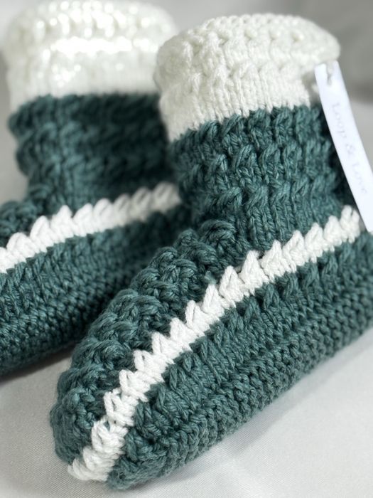 Вязаные носки на подростка