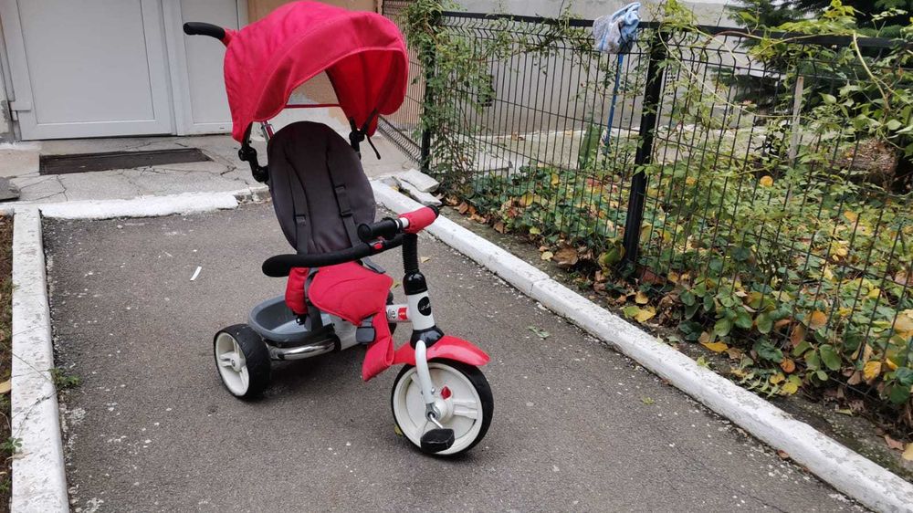 Vând tricicletă pentru copii