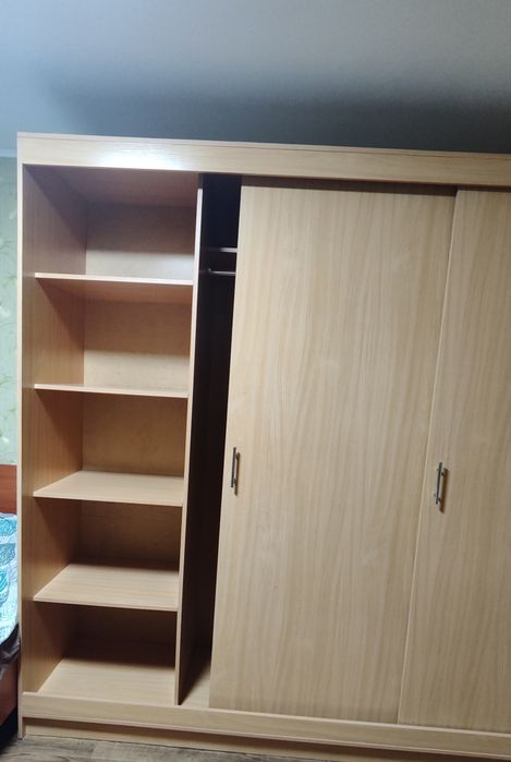 Продам шкаф купе