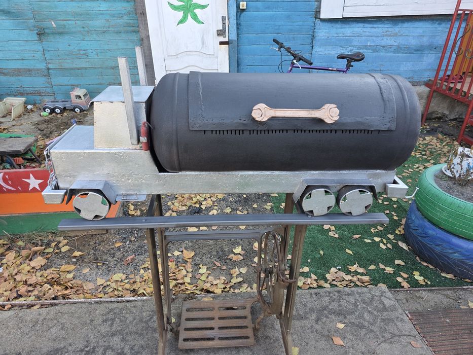 Продам дёшево шикарный мангал для шашлыка!