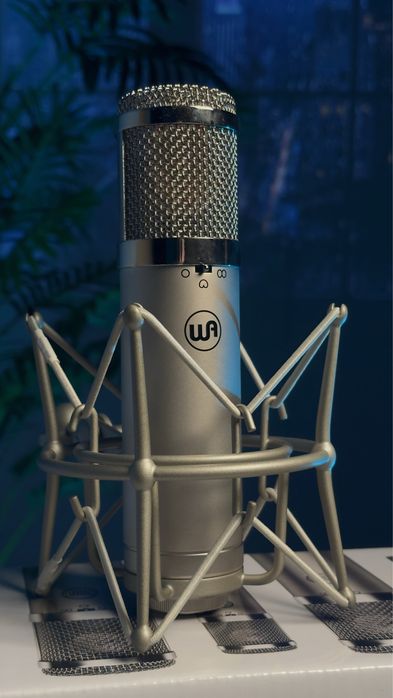 Студийный микрофон Warm Audio 47jr