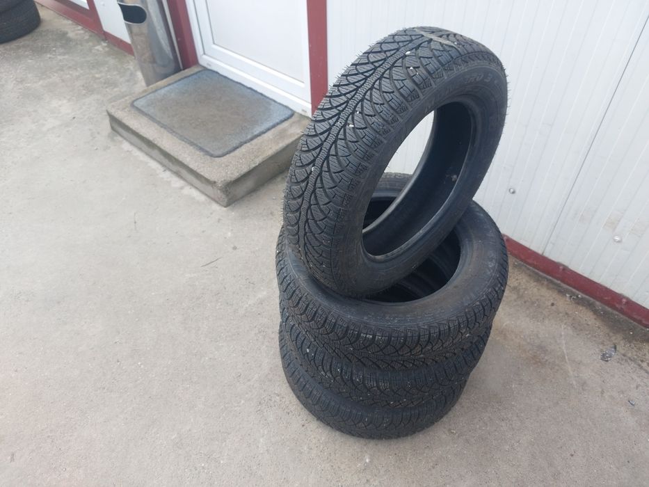 100 lei bucata! Set anvelope M+S/IARNA 165 65 r14 Fulda! 7 mm