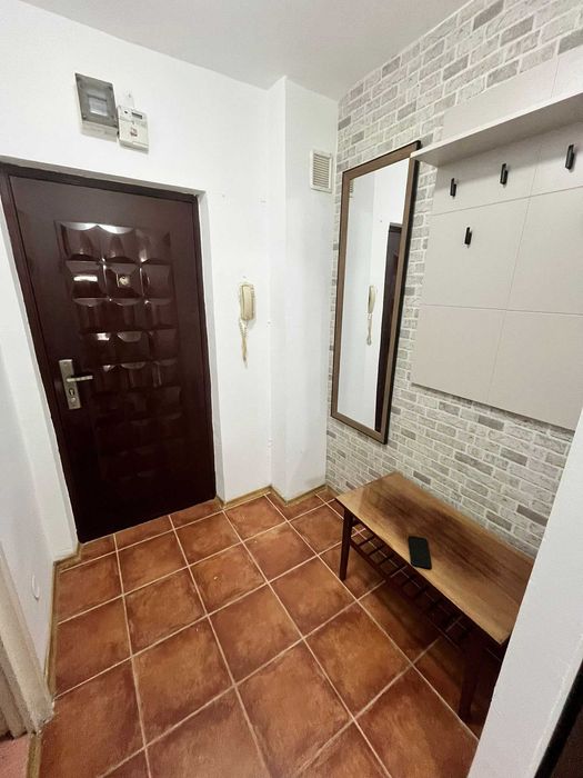 Garsonieră de închiriat – recent renovată