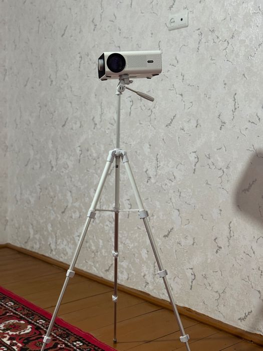 Proektor + Shtativ to‘plami | Yangi | HD Proyektor