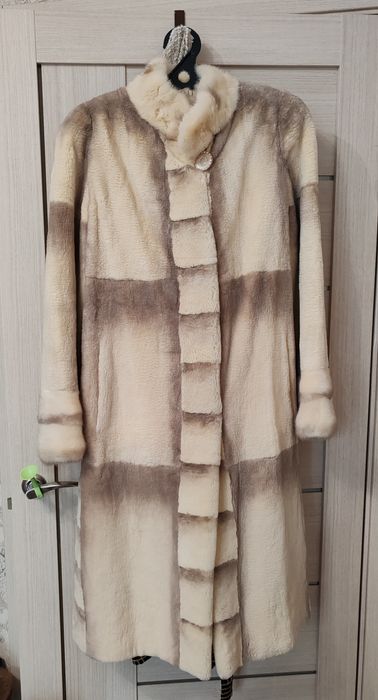 Шуба мутон воротник норка