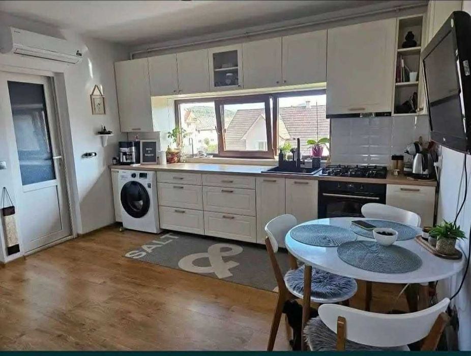 Vand apartament 2 camere