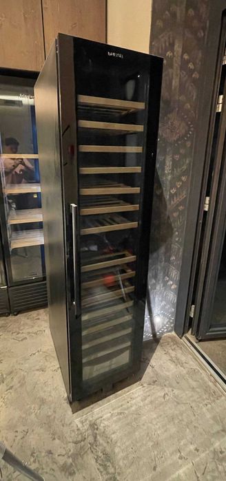 Винный шкаф Meyvel MV106-KBT2 Slim