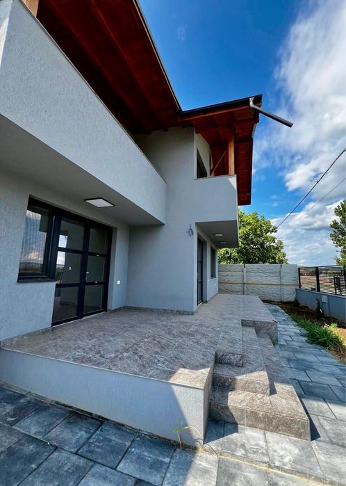 Casă de vânzare, posibilitatea de a se transforma în pensiune