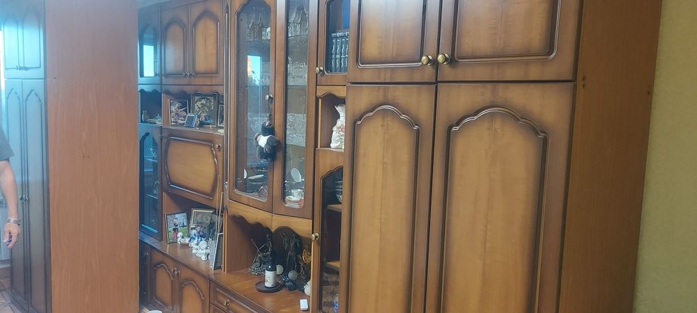 стенка, мягкая мебель, прихожка