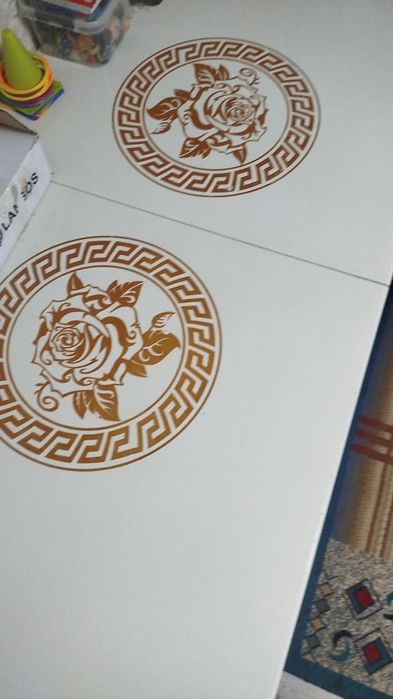 Продам стол для гостиной