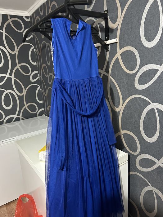 Вечернее платье. В отличном состоянии