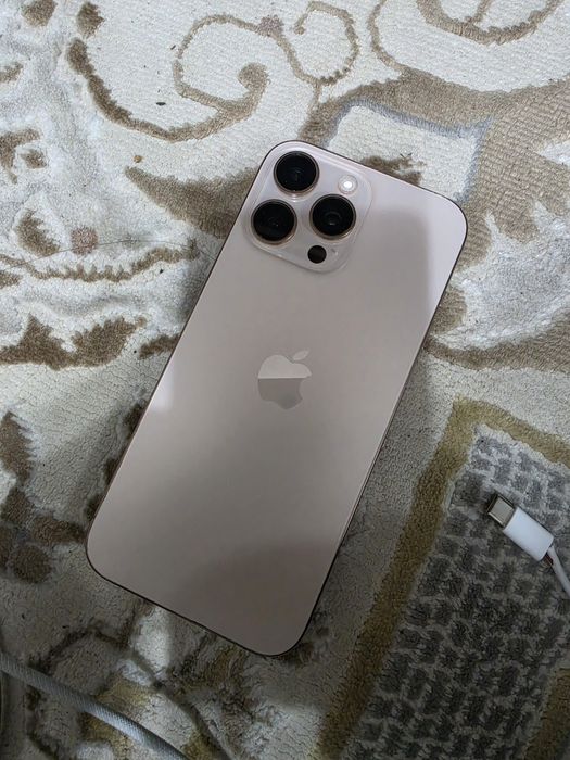 Продаю IPhone 16 pro max 256gb с дефектом