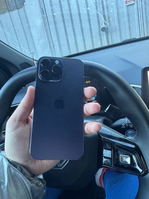 Vand iphone 14 pro max impecabil pentru piese