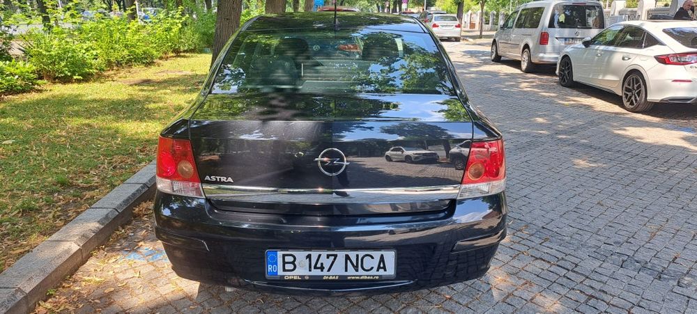 OPEL Astra 2013 — imagine 4