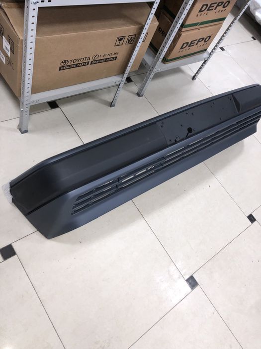 Бампер передний Турция Мерседес 124 Ешка