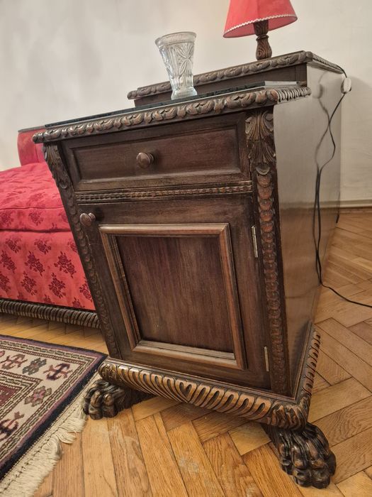 Mobila vintage din lemn masiv (set) pentru dormitor