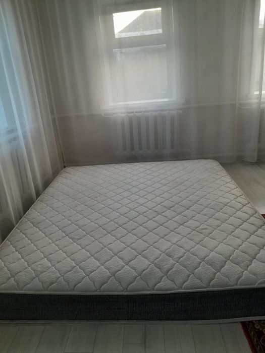 Матрас в отличном состоянии 180*200
