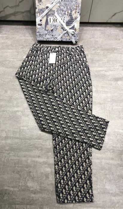 В наличии двойка