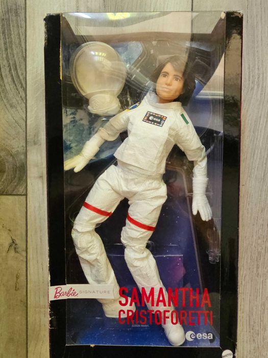 Колекционерска кукла Barbi космонавт-Samantha Cristoforetti